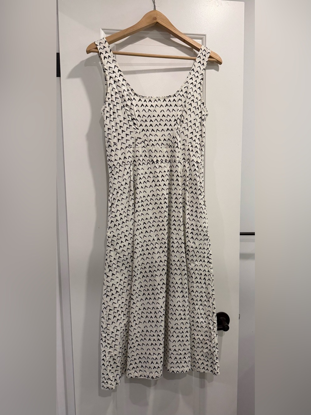 Nokomis White Midi Dress with Black Geometric Print has pockets!